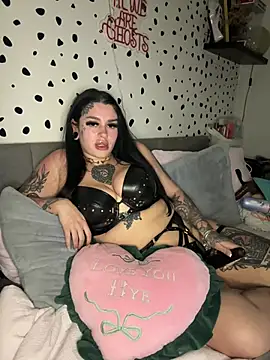 Snapshot of tempzzz12 chatting on 24, 4, 2026 tempzzz12 online show from 24, 4, 2026