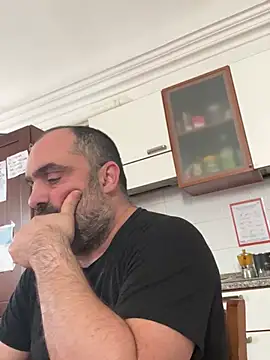 fuocovivo4 online show from 16, 2, 2025