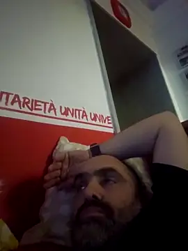 fuocovivo4 online show from 16, 2, 2025