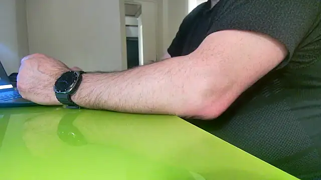 fuocovivo4 online show from 5, 3, 2025