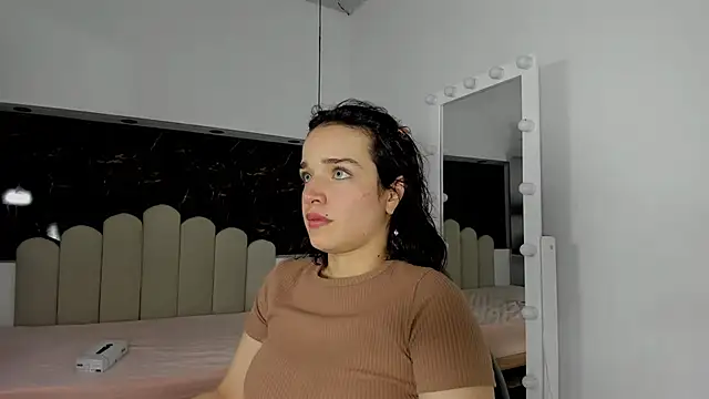 Annyrosee online show from 9, 2, 2026