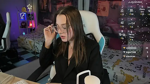 kaisajenner online show from 21, 2, 2025