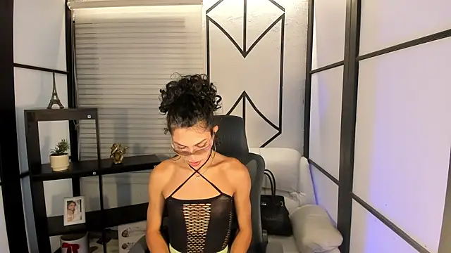 allicemackenzie online show from 5, 2, 2025