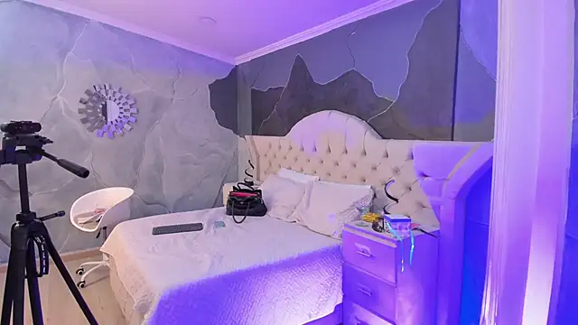 allicemackenzie online show from 9, 3, 2025