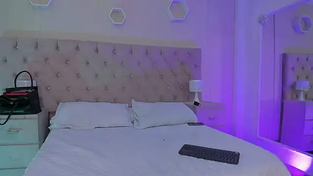 allicemackenzie online show from 23, 9, 2025