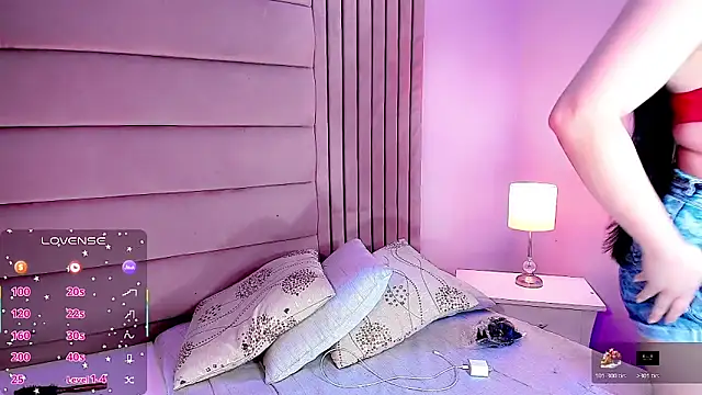 Dalis Hills online show from 7, 4, 2026