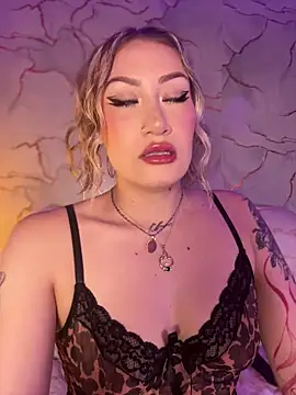 Snapshot of Lally_Valencia__ chatting on 6, 1, 2026 Lally Valencia online show from 6, 1, 2026