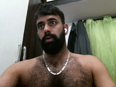 Snapshot of indianhairybull chatting on 30, 10, 2025 indianhairybull online show from 30, 10, 2025