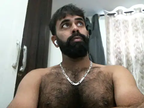 Snapshot of indianhairybull chatting on 14, 12, 2025 indianhairybull online show from 14, 12, 2025