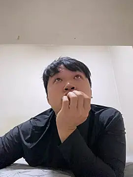 offwhite777 online show from 4, 2, 2025