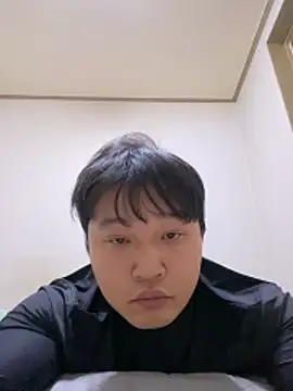 offwhite777 online show from 4, 2, 2025