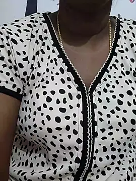 Snapshot of Tamil_Meera12 chatting on 28, 9, 2025 Tamil Meera12 online show from 28, 9, 2025