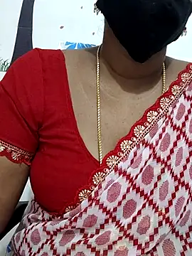 Snapshot of Tamil_Meera12 chatting on 13, 10, 2025 Tamil Meera12 online show from 13, 10, 2025