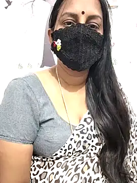 Snapshot of Tamil_Meera12 chatting on 8, 5, 2026 Tamil Meera12 online show from 8, 5, 2026