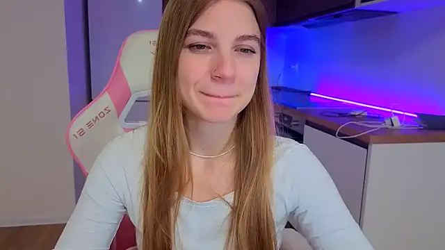 Enjoy everymoment  online show from 22, 4, 2026