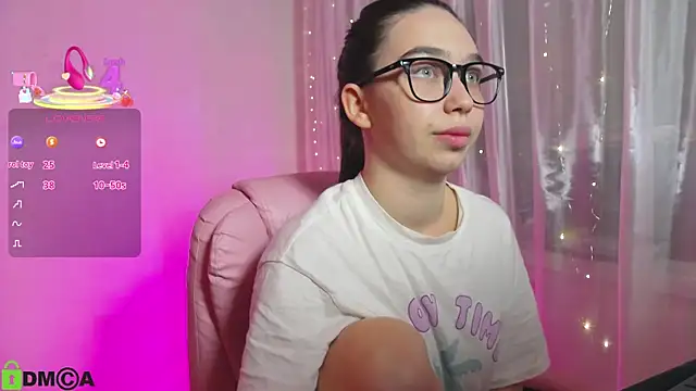 Snapshot of Arianahot777 chatting on 14, 9, 2025 Arianahot777 online show from 14, 9, 2025