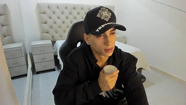 JhoanLeandro online show from 1, 12, 2025