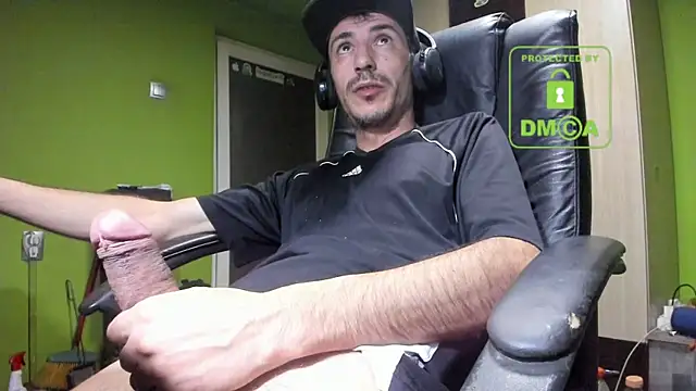 Snapshot of BigCumShoot chatting on 6, 2, 2025 BigCumShoot online show from 6, 2, 2025