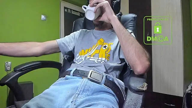 Snapshot of BigCumShoot chatting on 19, 11, 2025 BigCumShoot online show from 19, 11, 2025