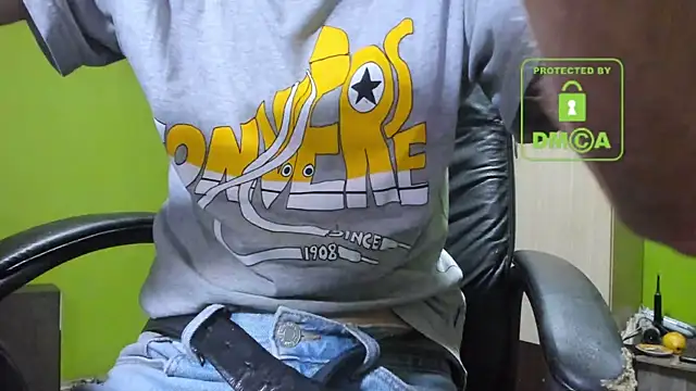 Snapshot of BigCumShoot chatting on 20, 11, 2025 BigCumShoot online show from 20, 11, 2025