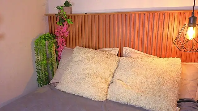 vicky bass online show from 21, 9, 2025