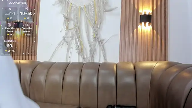 Snapshot of saleh_issawi chatting on 6, 11, 2025 saleh issawi online show from 6, 11, 2025