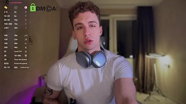 VincentSmith02 online show from 11, 10, 2025