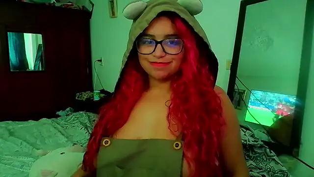 Snapshot of EstefyTabbo chatting on 7, 7, 2026 EstefyTabbo online show from 7, 7, 2026