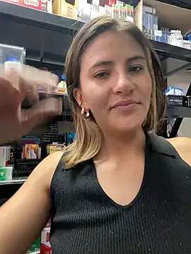 Andrea18 blonde online show from 17, 3, 2026