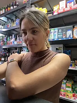 Andrea18 blonde online show from 13, 4, 2026