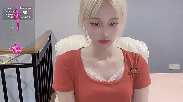 Snapshot of xunian71O chatting on 28, 9, 2025 xunian71O online show from 28, 9, 2025