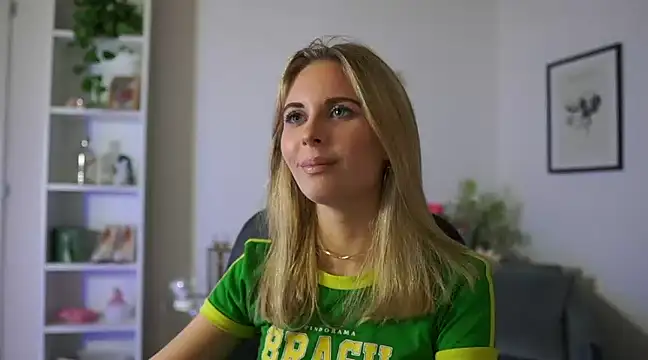 Snapshot of catecrago_ chatting on 8, 2, 2025 catecrago online show from 8, 2, 2025