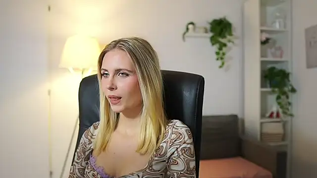 Snapshot of catecrago_ chatting on 15, 10, 2025 catecrago online show from 15, 10, 2025