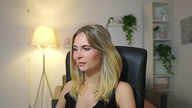 Snapshot of catecrago_ chatting on 2, 12, 2025 catecrago online show from 2, 12, 2025