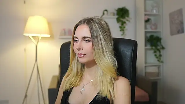 Snapshot of catecrago_ chatting on 15, 12, 2025 catecrago online show from 15, 12, 2025