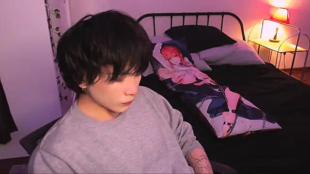 Snapshot of rennnuts chatting on 10, 10, 2025 rennnuts online show from 10, 10, 2025