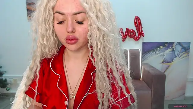 Snapshot of MissisCaty chatting on 6, 2, 2025 MissisCaty online show from 6, 2, 2025