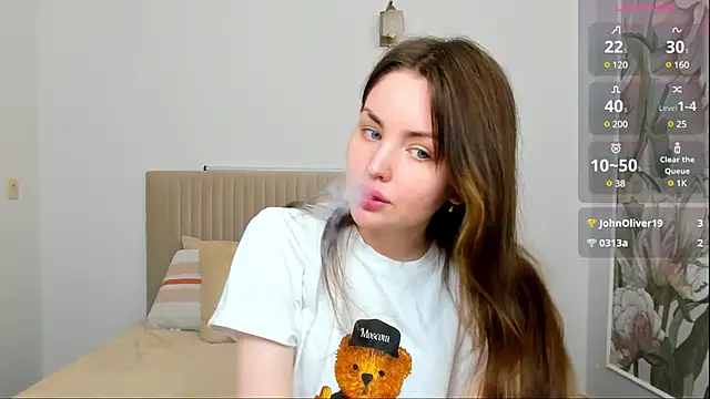 Lora Rosee online show from 5, 3, 2025