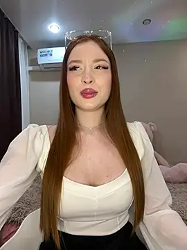 JessRoal online show from 28, 2, 2025