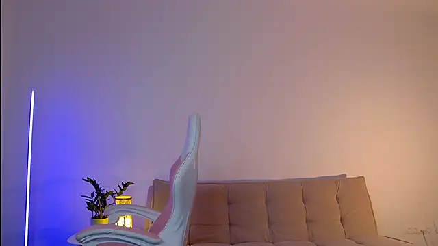 Maytaai online show from 2, 2, 2025