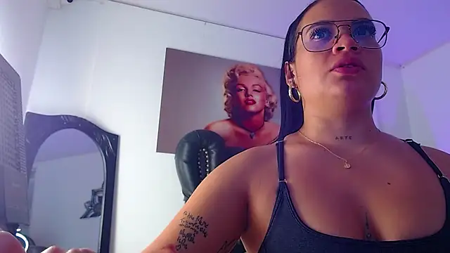 Snapshot of Taliana36 chatting on 20, 2, 2025 Taliana36 online show from 20, 2, 2025