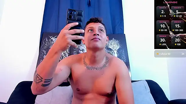 Snapshot of JohanSmith chatting on 18, 2, 2025 JohanSmith online show from 18, 2, 2025