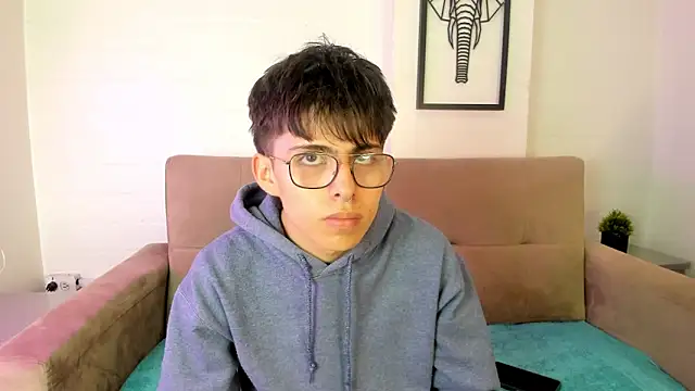 Snapshot of PepperTwink chatting on 5, 3, 2025 PepperTwink online show from 5, 3, 2025