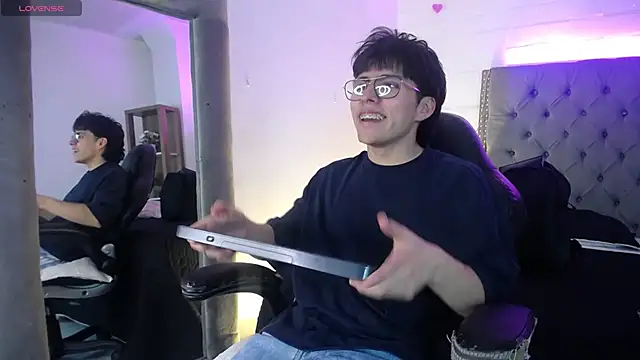 Snapshot of PepperTwink chatting on 11, 9, 2025 PepperTwink online show from 11, 9, 2025