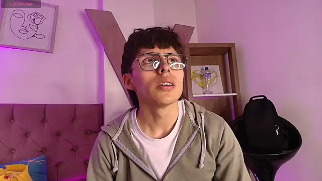 Snapshot of PepperTwink chatting on 27, 11, 2025 PepperTwink online show from 27, 11, 2025