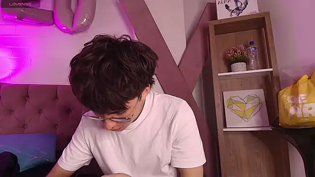 Snapshot of PepperTwink chatting on 15, 12, 2025 PepperTwink online show from 15, 12, 2025