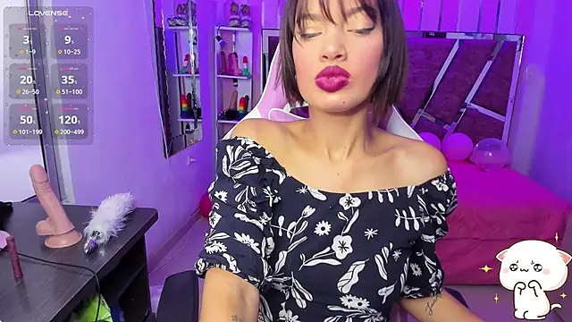 PamelaAddams  online show from 7, 2, 2025