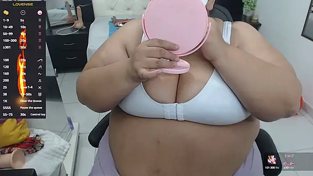 Aaliyah11 online show from 6, 3, 2025