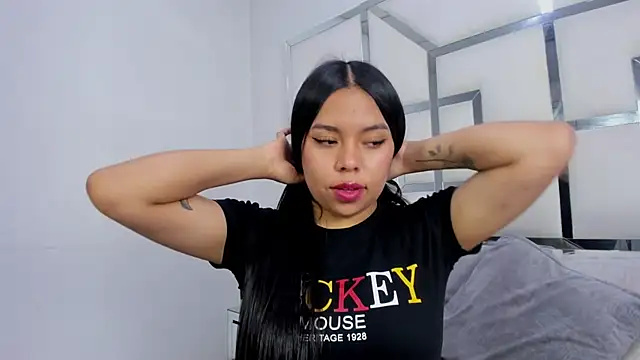 ZoeWan69 online show from 23, 9, 2025