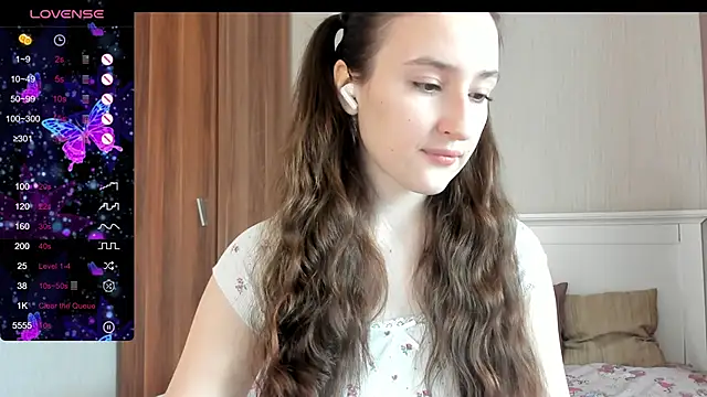 Snapshot of Cute__Nana chatting on 28, 10, 2025 Cute  Nana online show from 28, 10, 2025